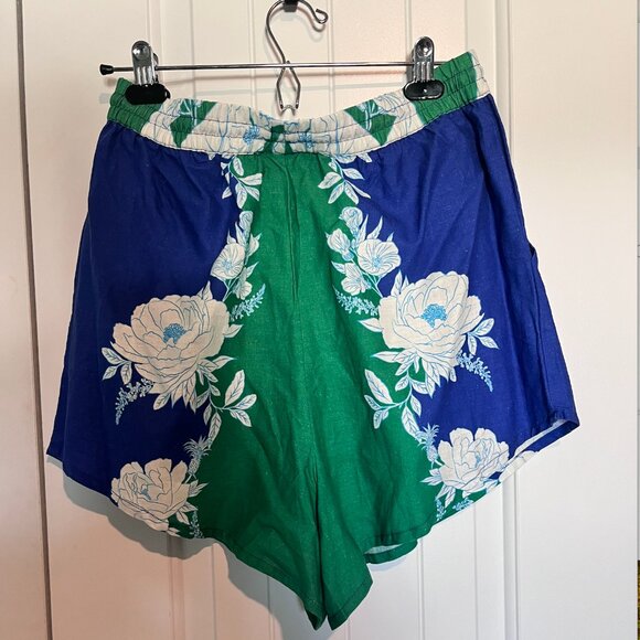 NWT - Farm Rio Linen Secret Garden Shorts - Picture 4 of 4